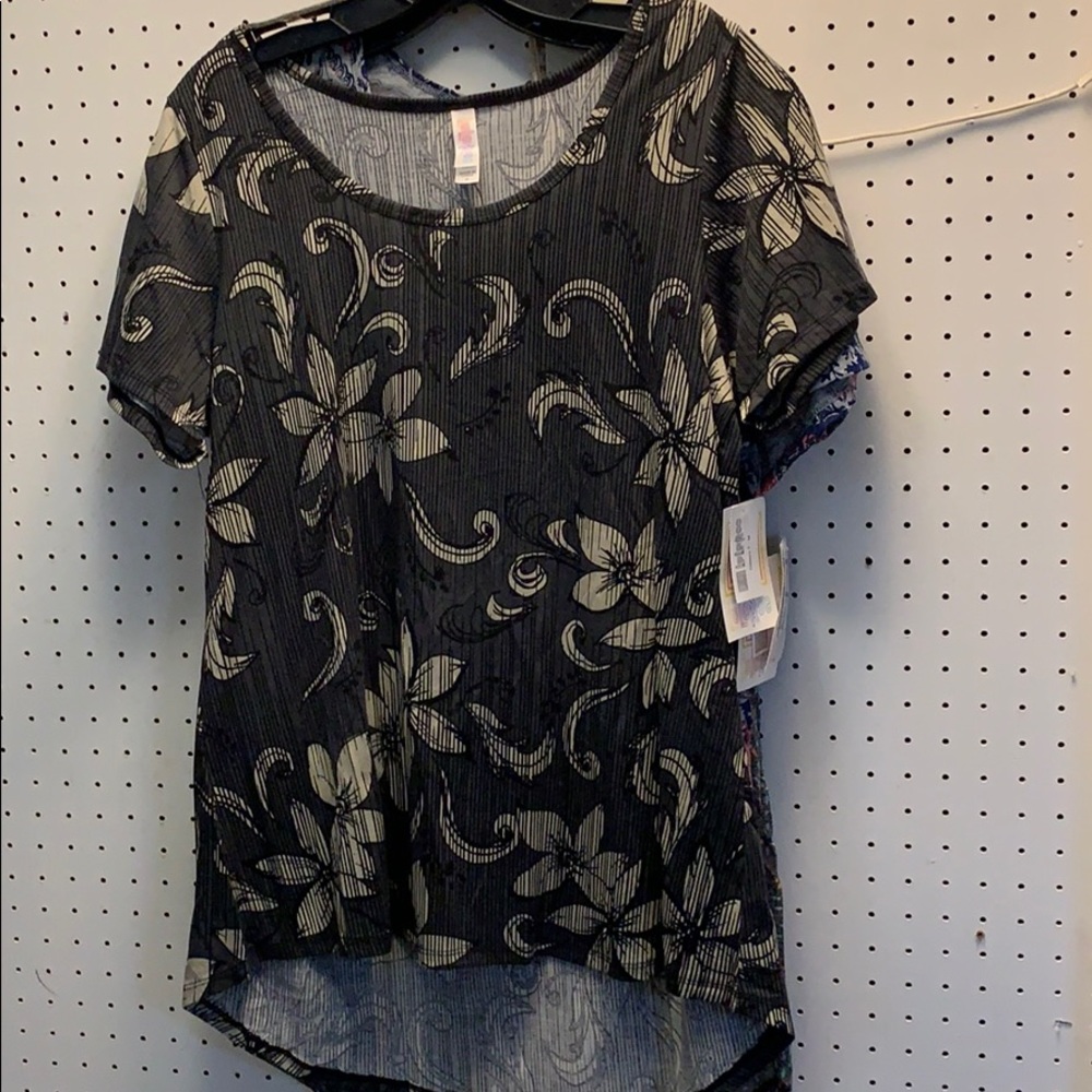 NWT Medium Classic Tee